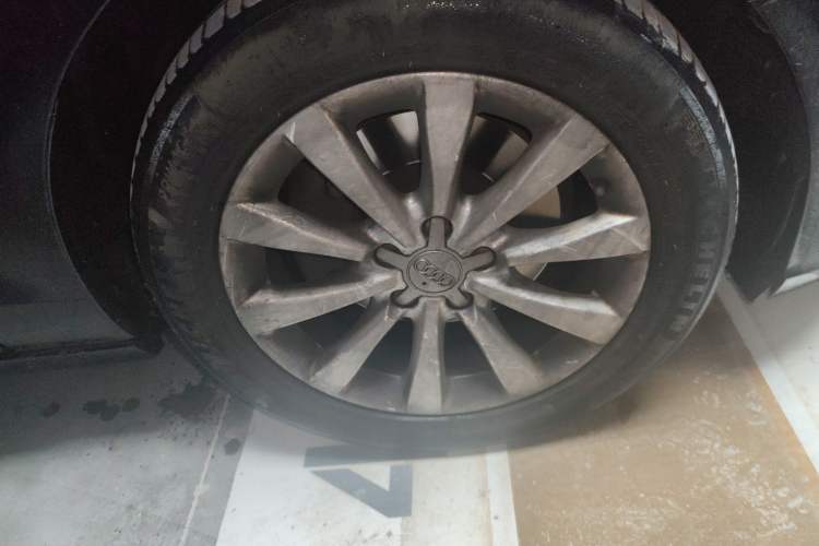 Used Audi A6L 2012 30 FSI Comfort Model Right Front Wheel Hub