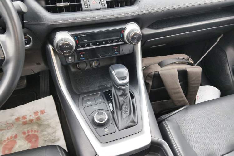 Used Toyota Wildlander 2023 Dual-Motor 2.5L E-CVT Four-Wheel Drive Prestige Edition
