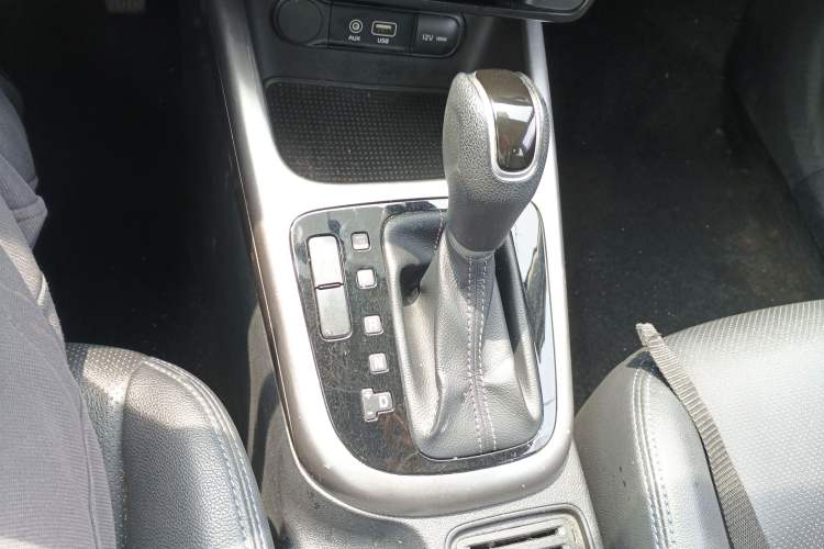 Used Kia KX3 2017 1.6L Automatic Aoya Version Gear Lever