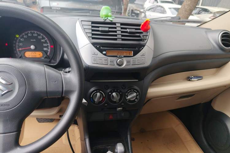 Used Suzuki Alto 2009 1.0L Automatic Luxury Version Audio And AC Panel