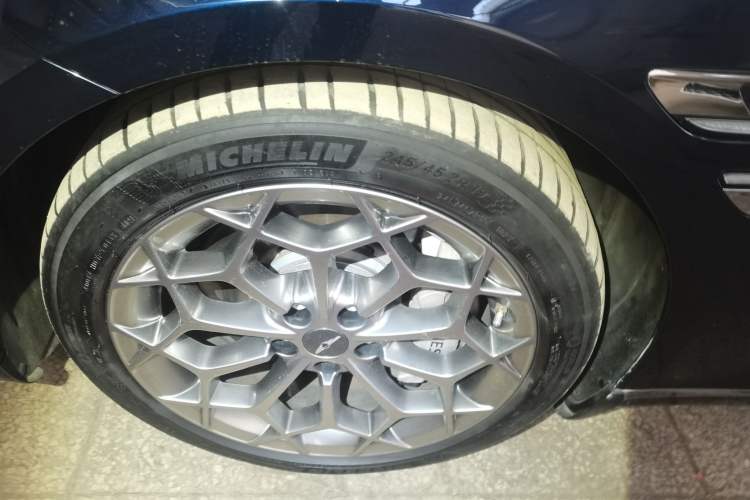 Used Genesis G80 2023 2.5T Rear-Drive Flagship Edition
