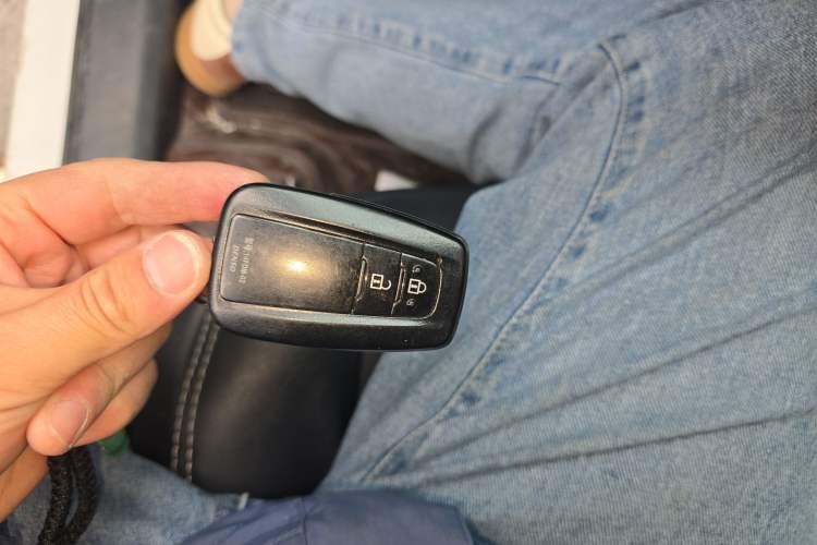 Used Toyota RAV4 2020 Dual-Engine 2.5L E-CVT Two-Wheel Drive Elite Edition