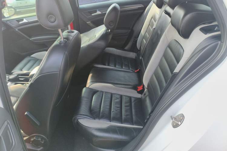 Used Volkswagen Golf 2016 1.4TSI Automatic R-Line
