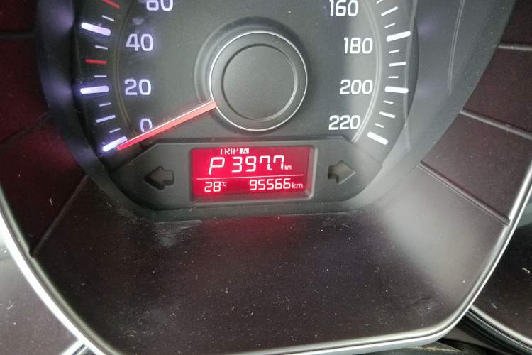 Used Kia K2 2015 Sedan 1.4L Automatic GLS
