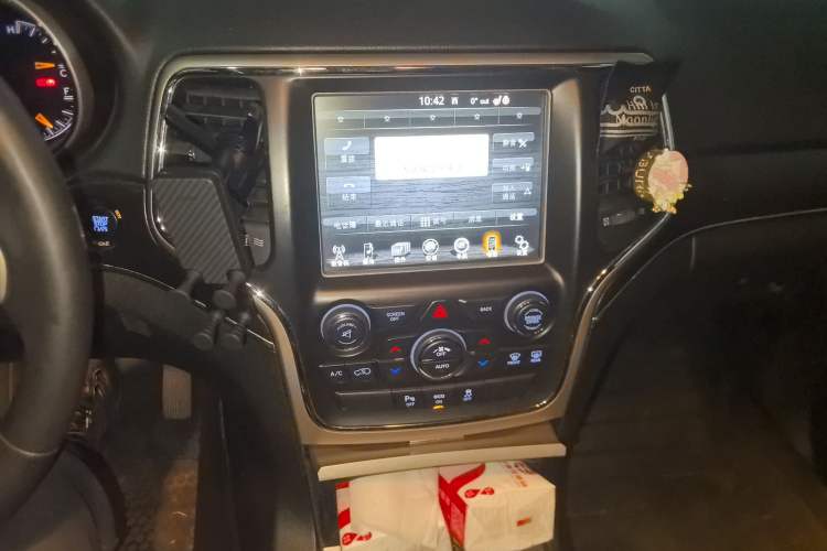Used Jeep Grand Cherokee 2014 3.0L Comfort Navigation Edition
