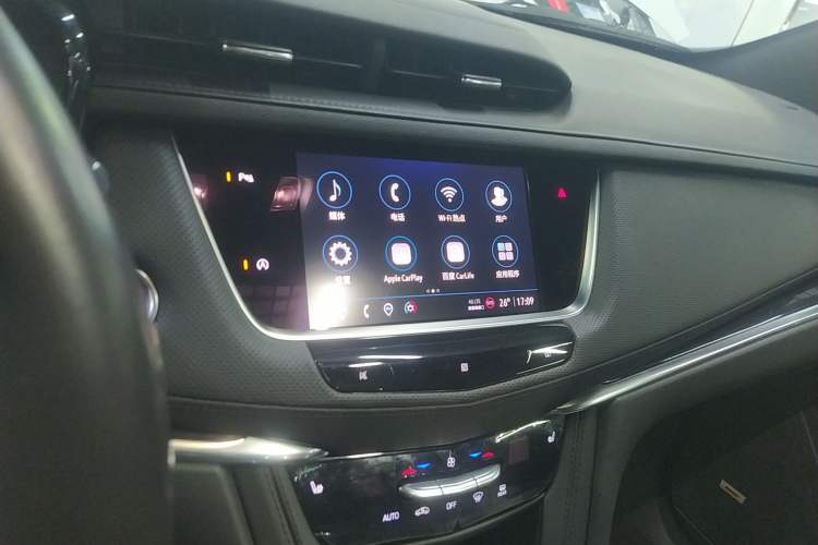 Used Cadillac XT5 2021 28T Luxury Model
