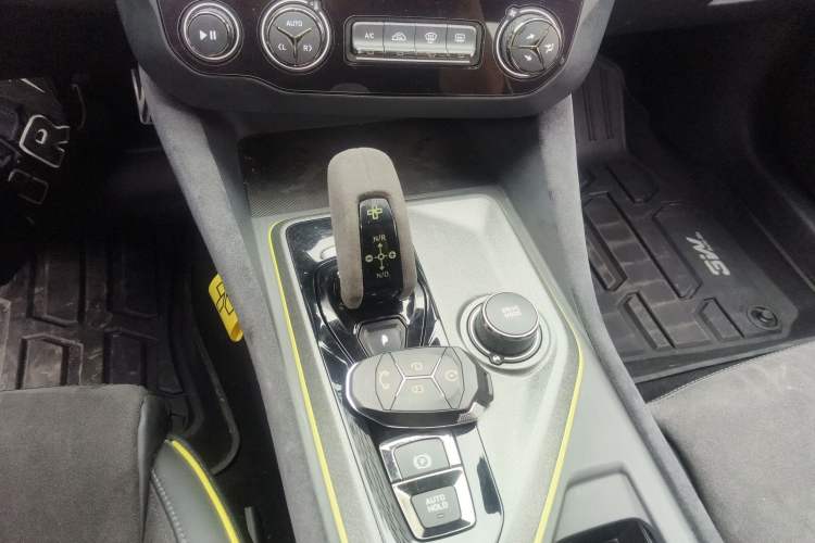Used Lynk & Co 03 2022 03+ 2.0TD Automatic Wind-Chasing Edition Gear Lever