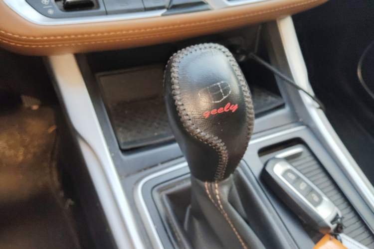 Used Geely Auto Vision X6 2018 1.4T CVT 4G Connected Flagship Edition