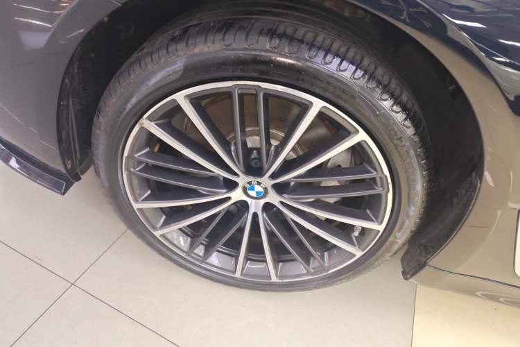 Used BMW 5 Series 2021 530Li Leading Model M Sport Package
