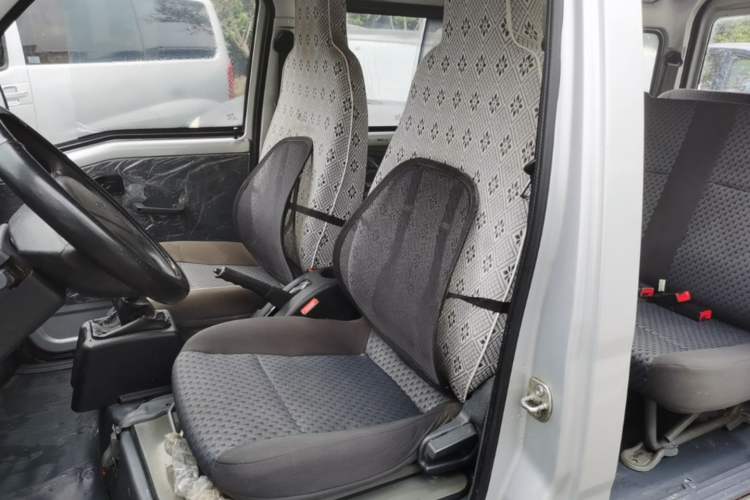 Used Wuling Zhiguang 2015 1.2L Practical LS-I Model Left Front Seat