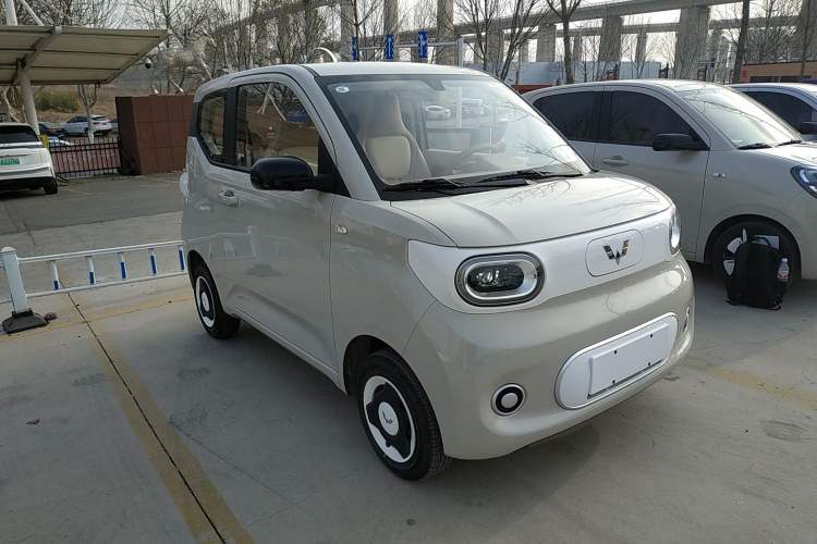 Used Wuling Hongguang MINIEV 2024 3rd Generation 215km Youth Edition Exterior 1