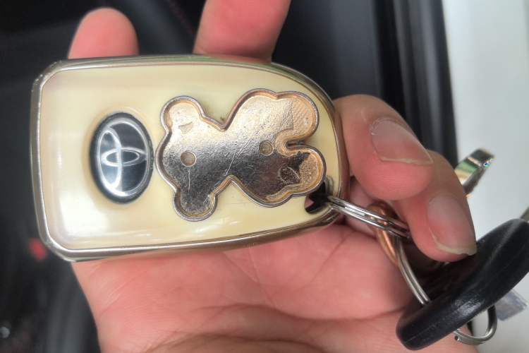 Used Toyota YARiS L Zhi Xuan 2022 X-Trail 1.5L CVT Luxury PLUS Edition Vehicle Key