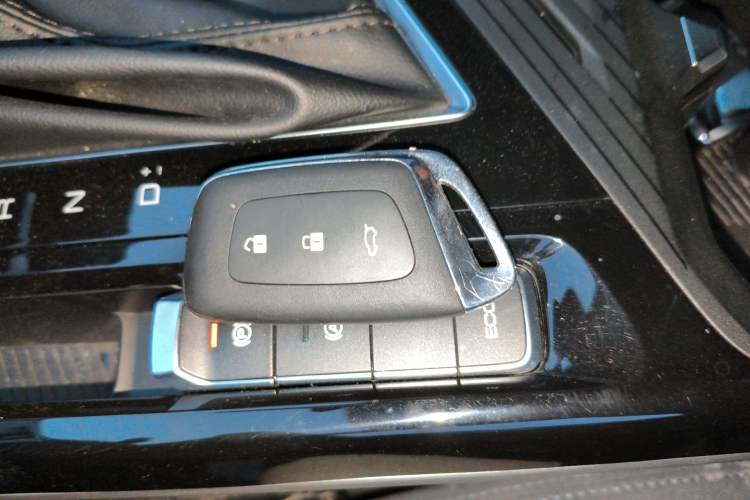 Used Baojun RM-5 2019 1.5T CVT 24-Hour Online Luxury Version 6 Seats Interior 1