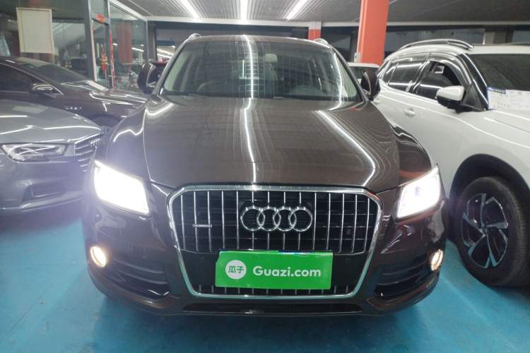 Used Audi Q5 2015 40 TFSI Comfort Model Front