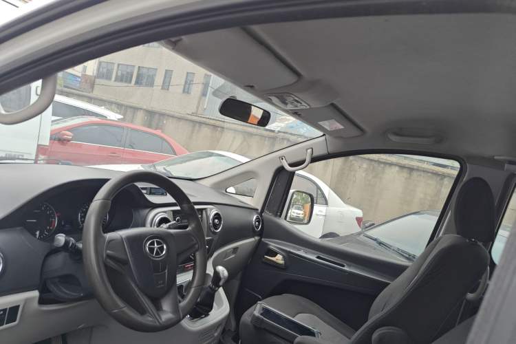 Used JAC Refine M3 2015 Maker Edition 1.6L Luxury Smart Version Headliner