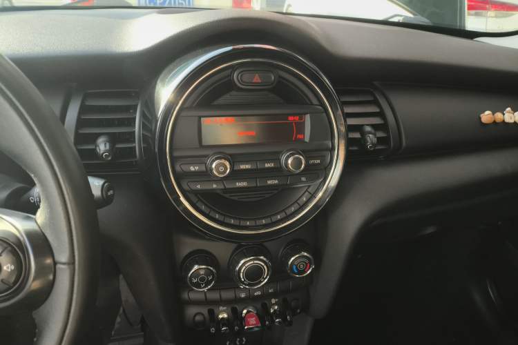 Used MINI MINI 2016 1.2T ONE Pioneer Edition
