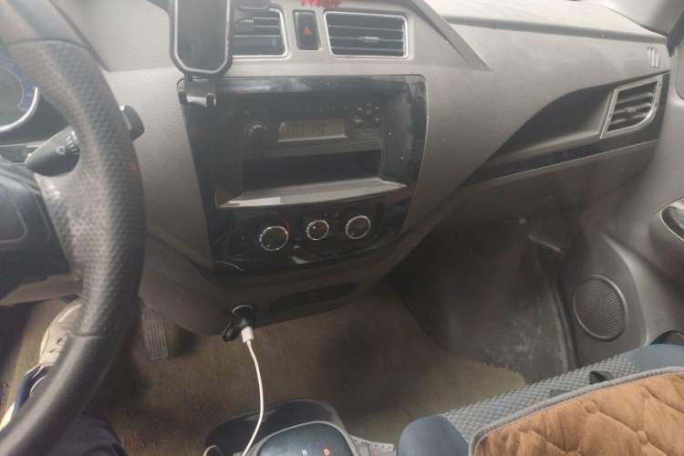 Used New Gonow Shuailing 2022 Standard Range with 41.64 kWh Lishen Power Audio And AC Panel