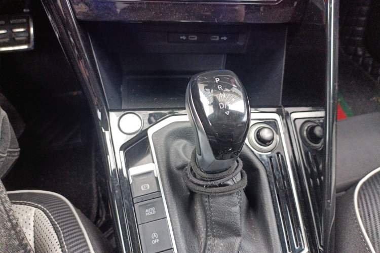 Used Volkswagen Tayron X 2023 380TSI Four-Wheel Drive Flagship Smart Edition Gear Lever
