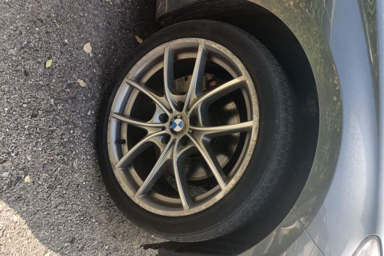 Used BMW 5 Series GT 2013 535i Leading Model Right Front Wheel Hub