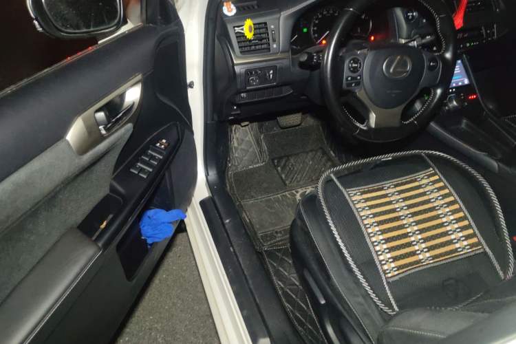 Used Lexus CT 2017 CT200h Elite Edition Monotone China VI Driver Seat