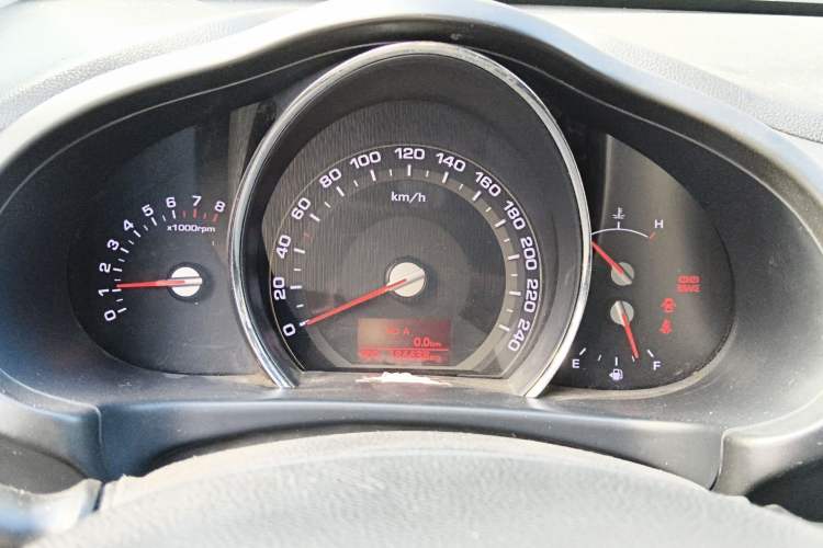 Used Kia Sportage R 2012 2.0L Manual Two-Wheel Drive GLS Instrument Cluster