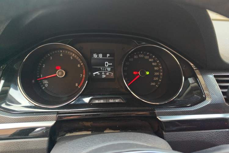 Used Volkswagen C-TREK 2017 230TSI DSG Comfort Version
