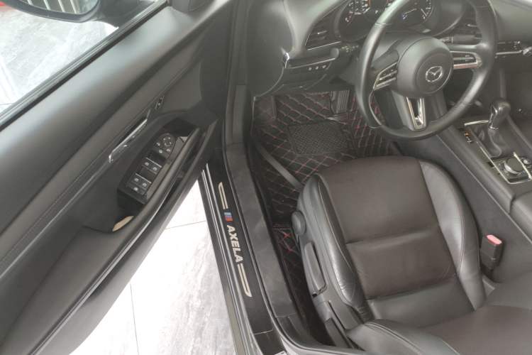 Used Mazda 3 Axela 2020 2.0L Automatic Zhiya Edition Driver Seat