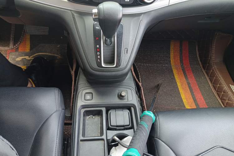 Used Honda CR-V 2016 2.0L two-wheel drive Urban Edition Gear Lever