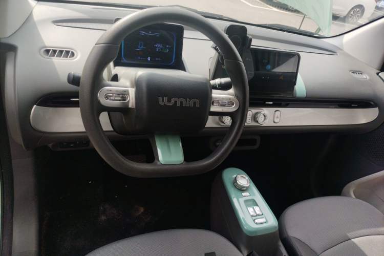 Used CHANGAN NEVO Lumin 2022 210km Sweet Edition Center Console