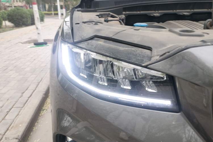 Used Geely Auto Emgrand X7 Sport 2022 1.8TD DCT Zhiya Trim