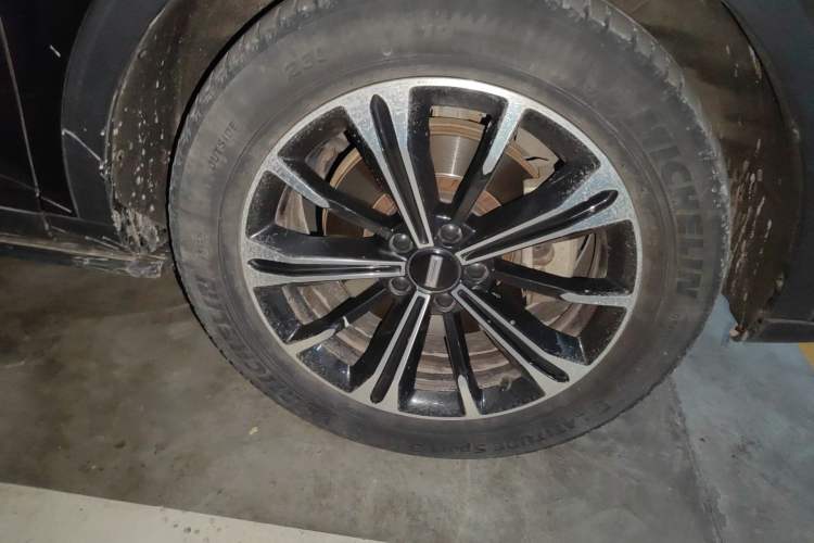 Used Wey VV6 2021 2.0T Two-Wheel Drive Smart Protection+ Right Front Wheel Hub