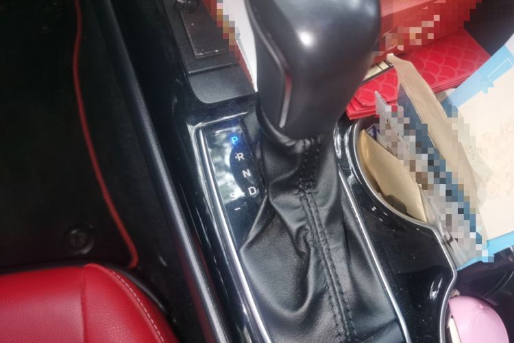 Used Toyota Camry 2019 2.5S FENGSHANG Version China V Standard Gear Lever