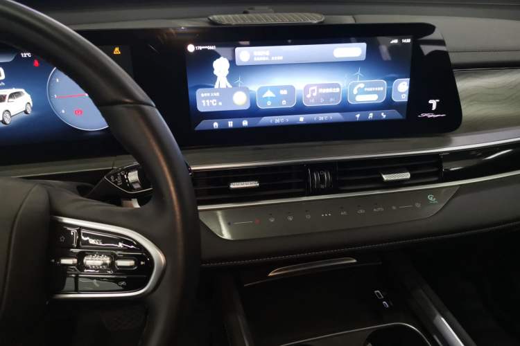 Used Chery Tiggo 8 PLUS 2024 Champion Edition 290TGDI DCT Hao Yue Version 5 Seats
