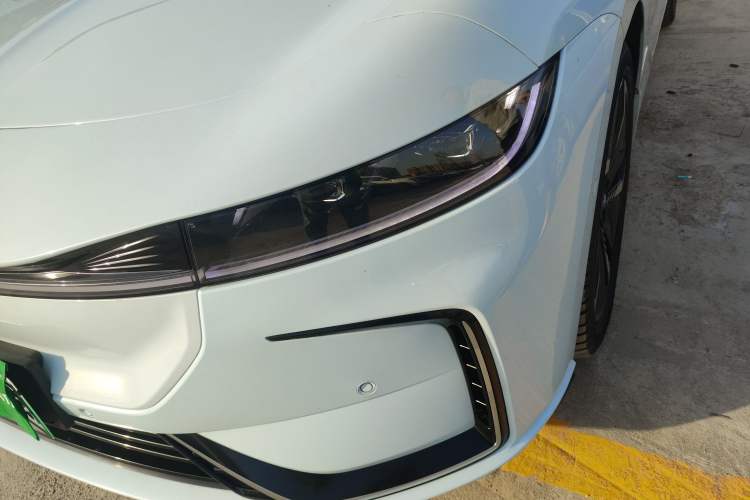 Used VOYAH PASSION 2023 Four-Wheel Drive Standard Edition
