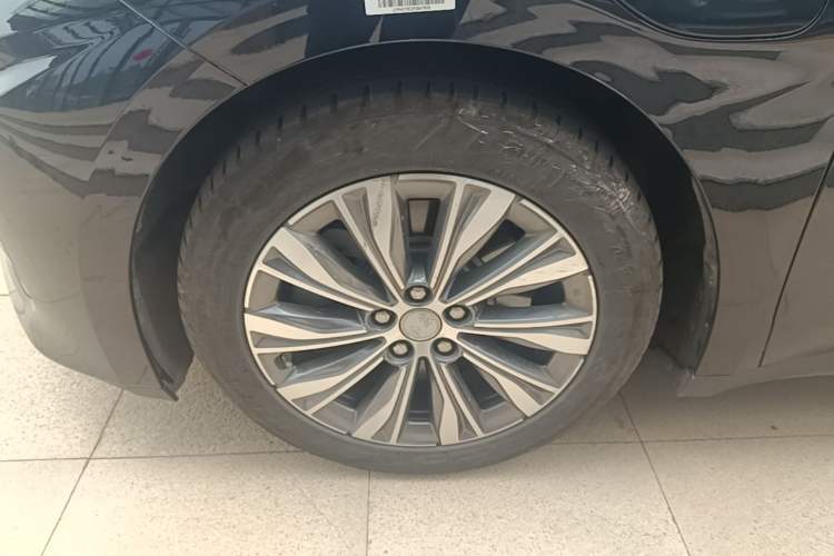 Used Hongqi E-QM5 2023 620km PLUS
