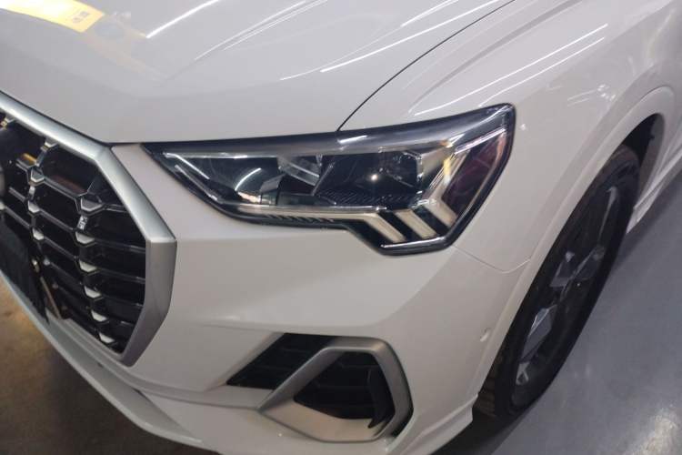Used Audi Q3 2021 35 TFSI Fashion Dynamic Model