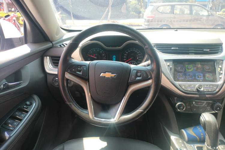 Used Chevrolet Malibu 2017 1.5T Automatic Luxury Edition Steering Wheel
