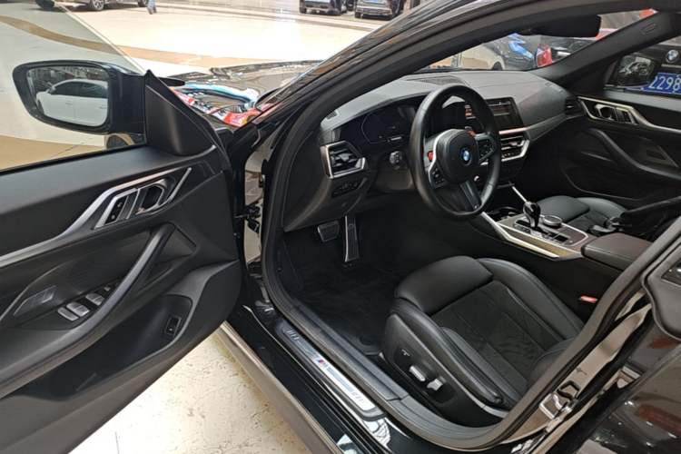 Used BMW 4 Series 2022 425i Gran Coupe M Sport Night Edition Driver Seat