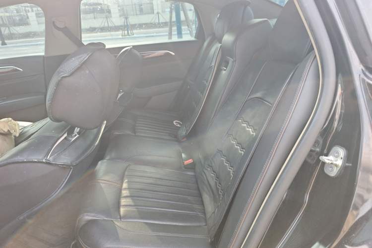 Used Dongfeng Aeolus A9 2016 1.8T Luxury Model
