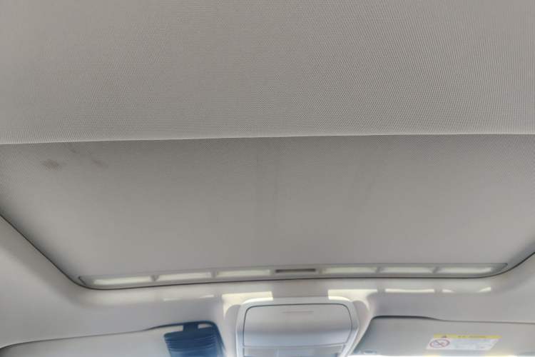 Used Volkswagen Sagitar 2017 230TSI Automatic Comfort Version Headliner