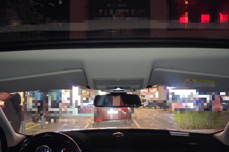 Used Land Rover Discovery Sport 2019 240 PS SE Version China VI Standard Headliner