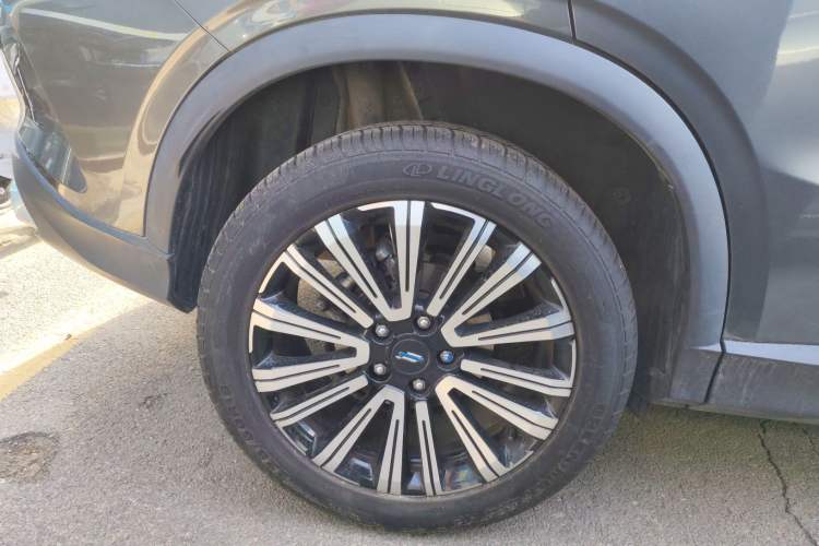 Used CHANGAN OSHAN X5 2021 1.6L CVT Luxury Model Exterior 5