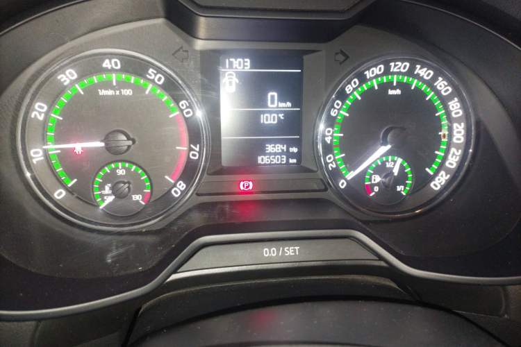 Used Skoda Octavia 2020 1.5L Manual Standard Edition Odometer Close Up