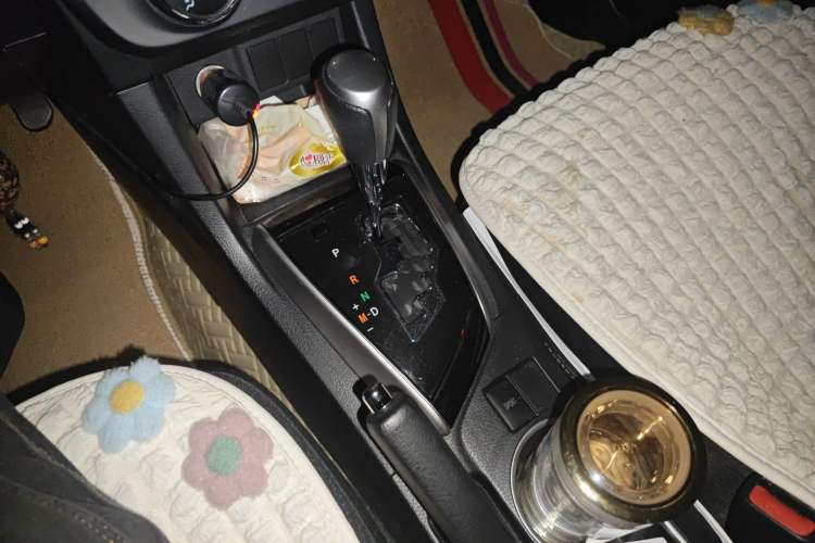 Used Toyota Levin 2014 1.6G CVT Elite Edition Gear Lever