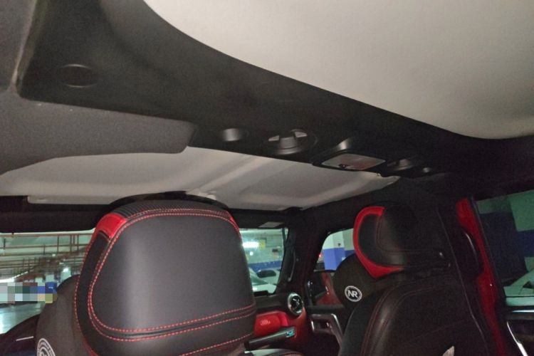 Used BAIC Off-Road BJ40 2019 2.0T Automatic Four-Wheel Drive Urban Hunter Edition Premium Model China V Emission Standard Headliner