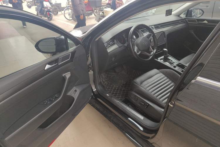 Used Volkswagen Magotan 2020 330TSI DSG Leading Model
