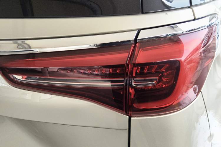 Used Buick GL8 2021 ES Land Cruiser 653T Luxury Edition