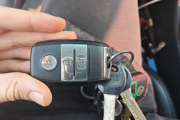 Used Kia K5 New Energy 2018 2.0L Smart Enjoyment Version
