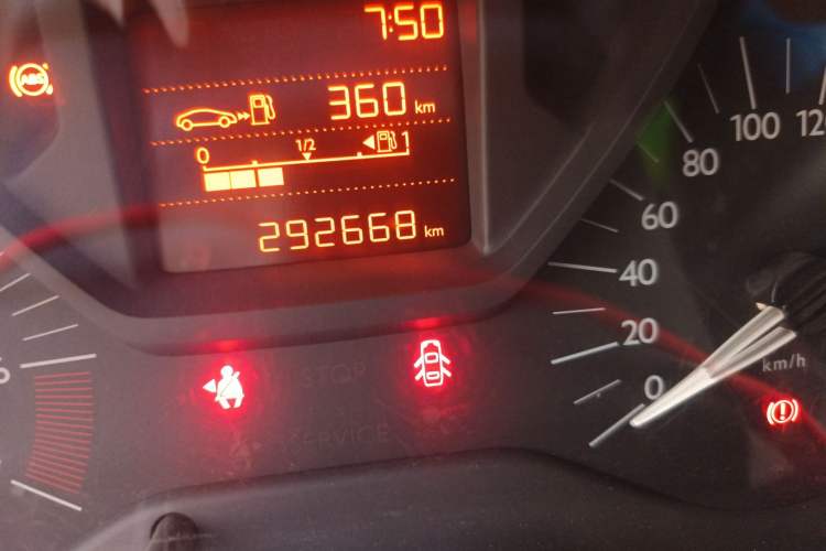 Used Citroen Elysee 2014 1.6L Manual Fashion Edition
