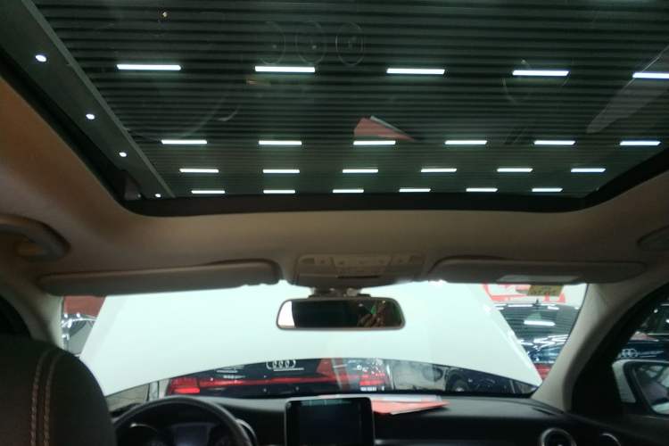 Used Mercedes-Benz C-Class 2018 C 200 Estate Headliner